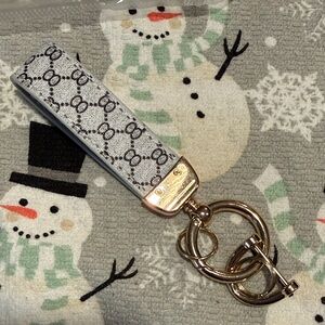 Elegant Gold and Gray Keychain Accessory